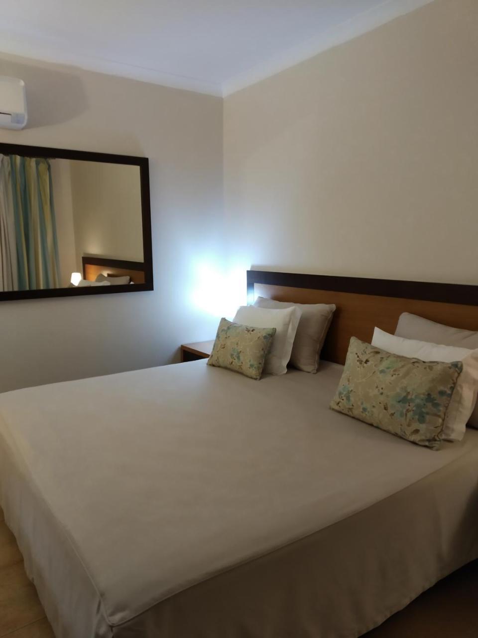 Malaika Hotel Bissau Esterno foto