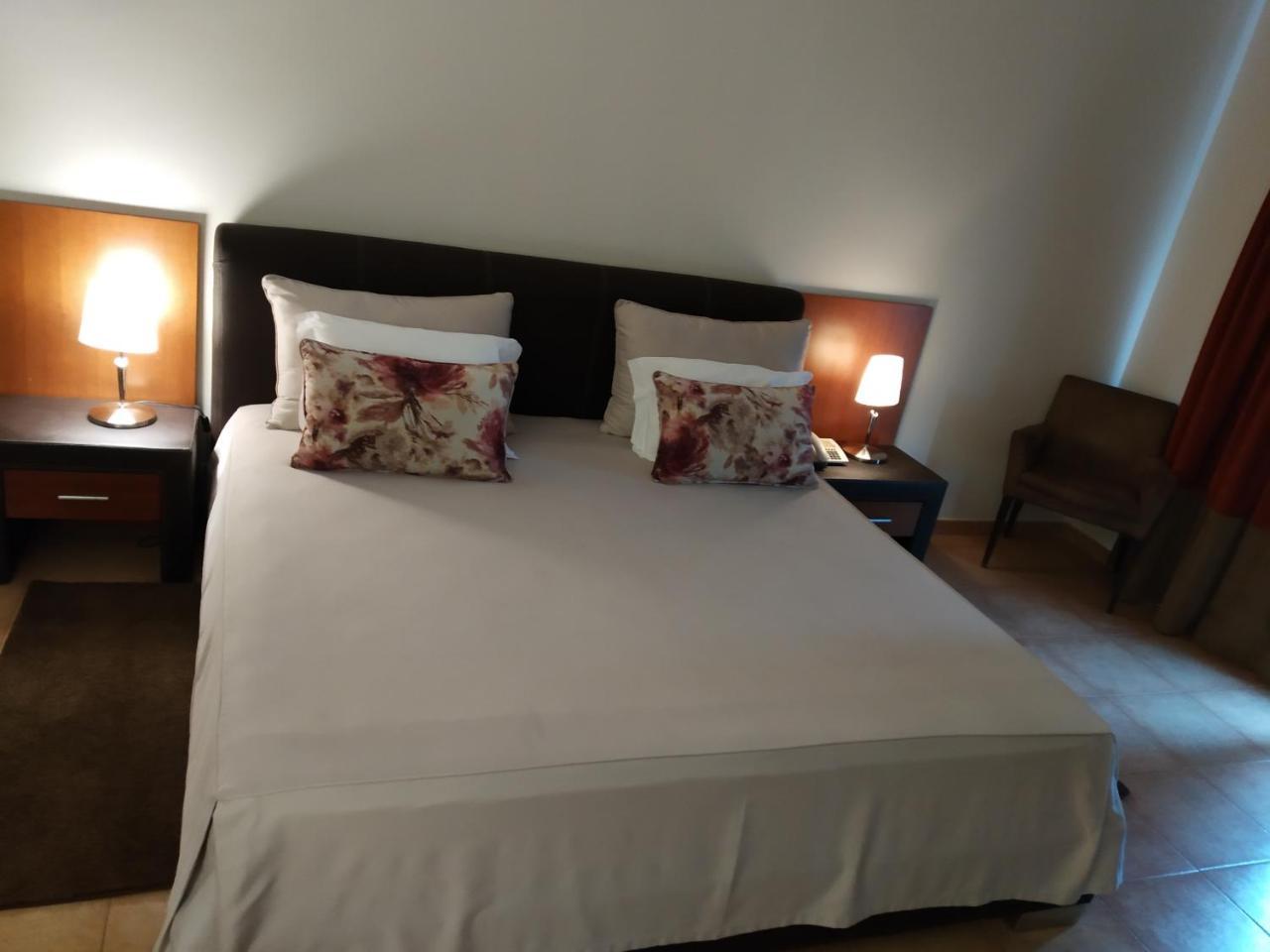 Malaika Hotel Bissau Esterno foto